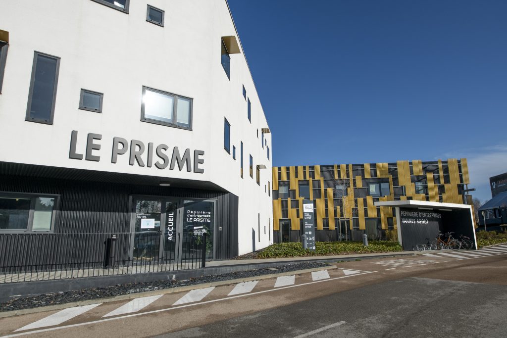 Le Prisme Pépinière Entreprises Exterieur Min